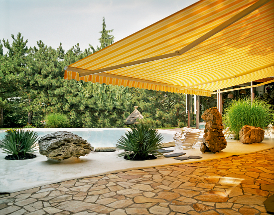 eclipse and sunsetters retractable awnings